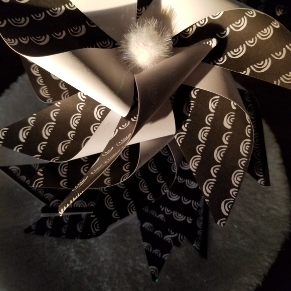 Bundle of (4) Handmade Pinwheels w/white shimmer pom poms. - Picture 3 of 3